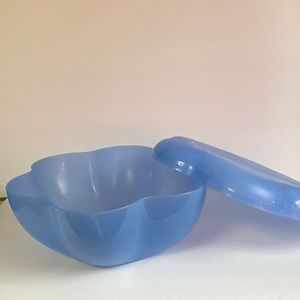 Tupperware Bowl & lid